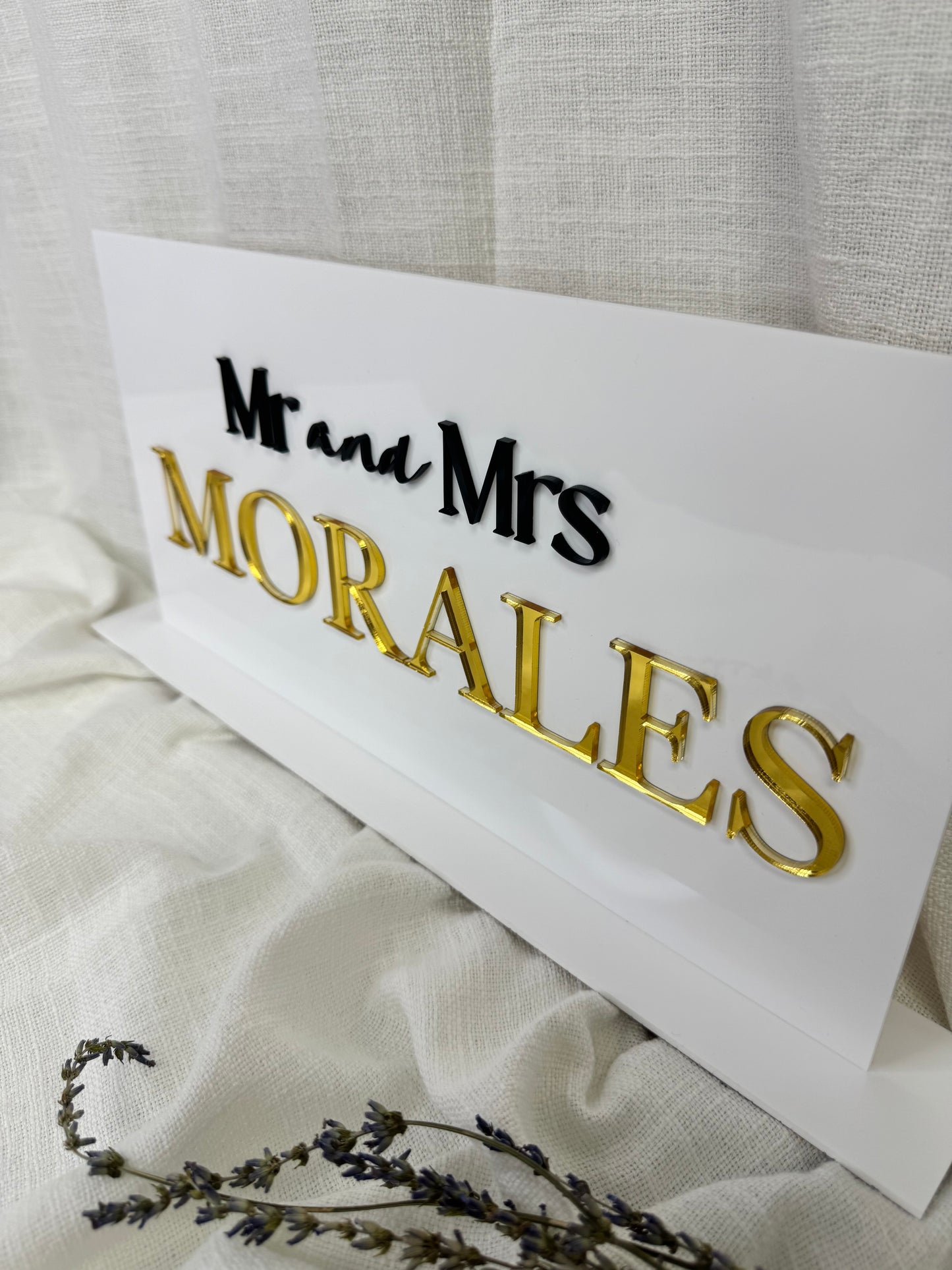 Mr. and Mrs. Table Sign